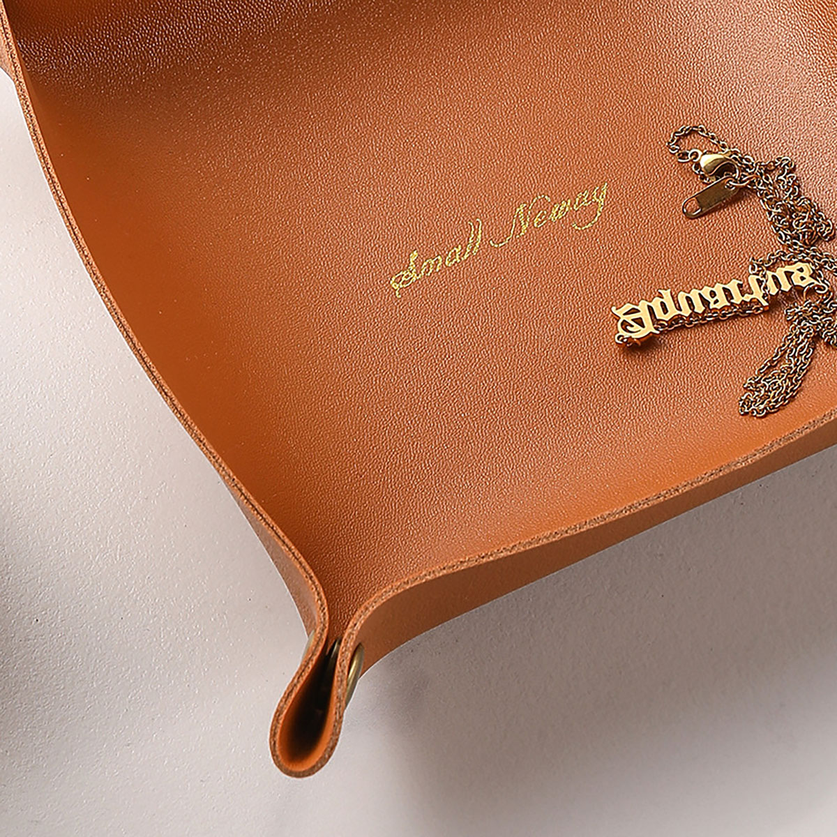 Plateau de rangement en cuir d - Body Jewelry Organizer avis et prix